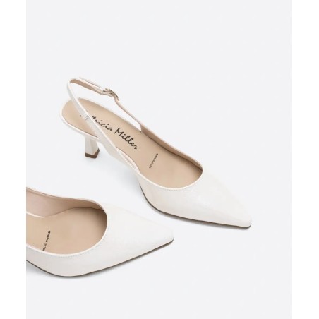 Patricia Miller Petra blanco 7083hi