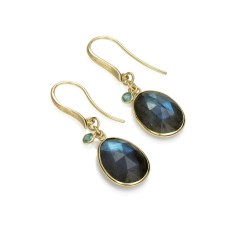 Pendientes gancho con Labradorita y detalle Apatita baño de oro 18k