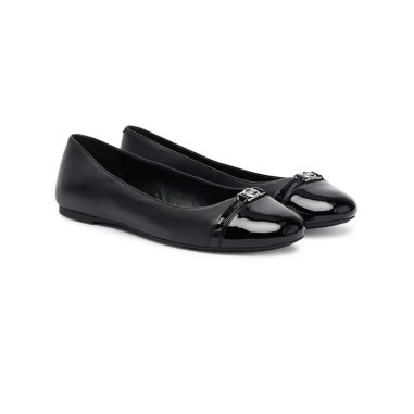 MICHAEL KORS MANDY FLAT BLACK