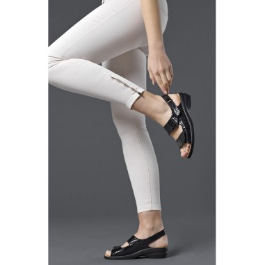 Sandalias de mujer confort negras de piel con cuña Saguy's SAGUY'S COMFORT