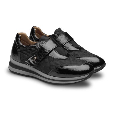 Zapato sport de piel negro