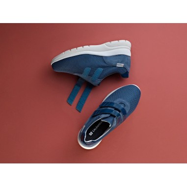 Zapatilla confort azul para pies delicados