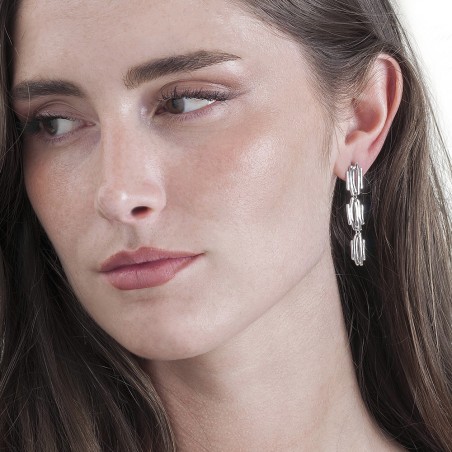 Pendientes largos de motivo irregular en plata de ley