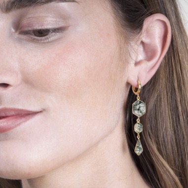 Pendiente largo con Ágata Musgo en baño de oro 18k