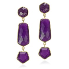 Pendientes largos con Amatistas geométricas en baño de oro 18k