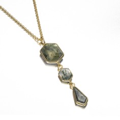 Colgante largo con Ágatas Musgo en baño de oro 18k